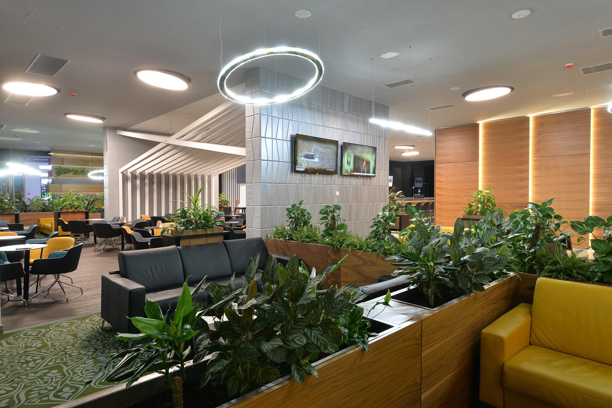 Hotel Hills Sarajevo Congress & Thermal Spa Resort Іліджа Екстер'єр фото The lounge at the airport