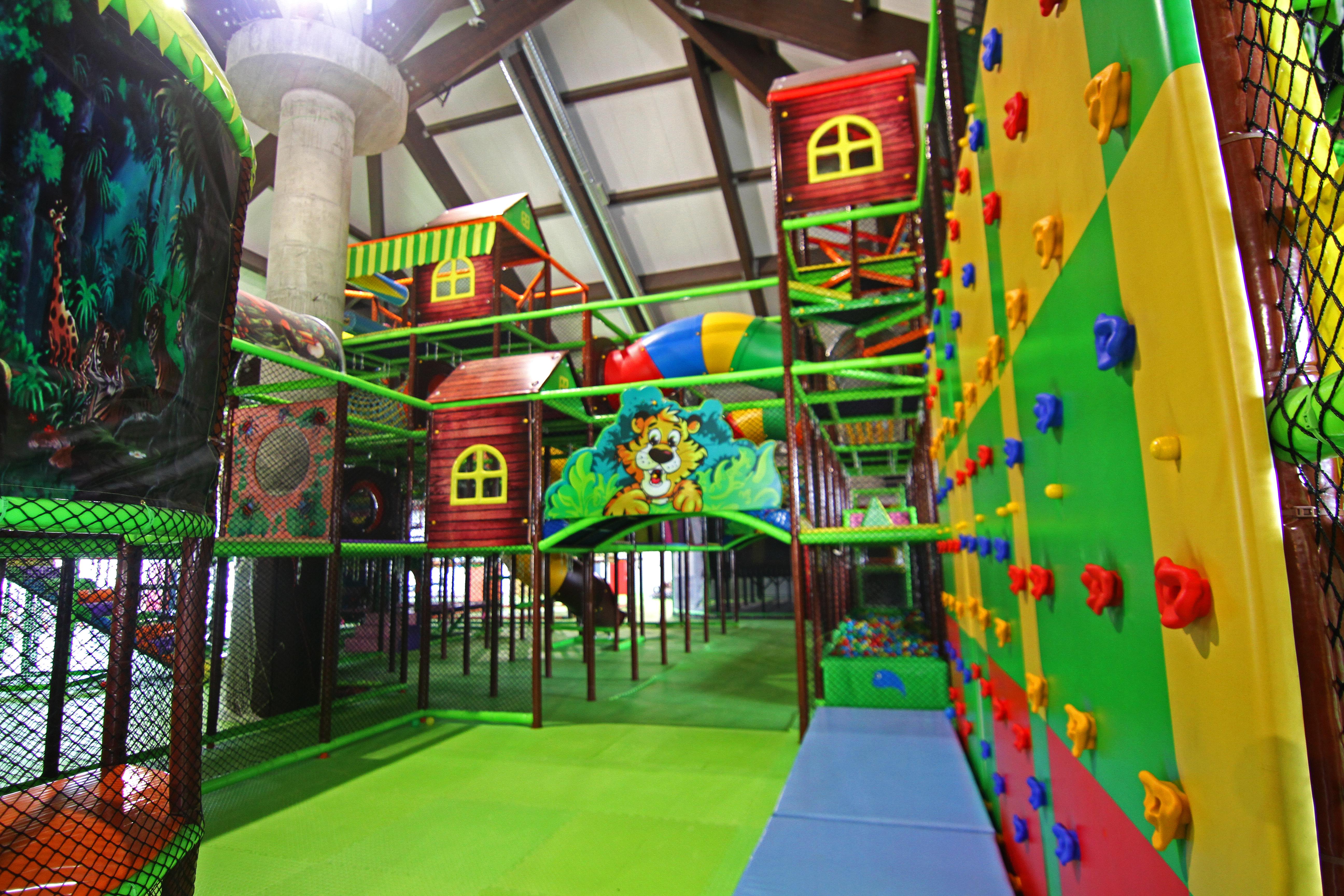 Hotel Hills Sarajevo Congress & Thermal Spa Resort Іліджа Екстер'єр фото Adventure playground