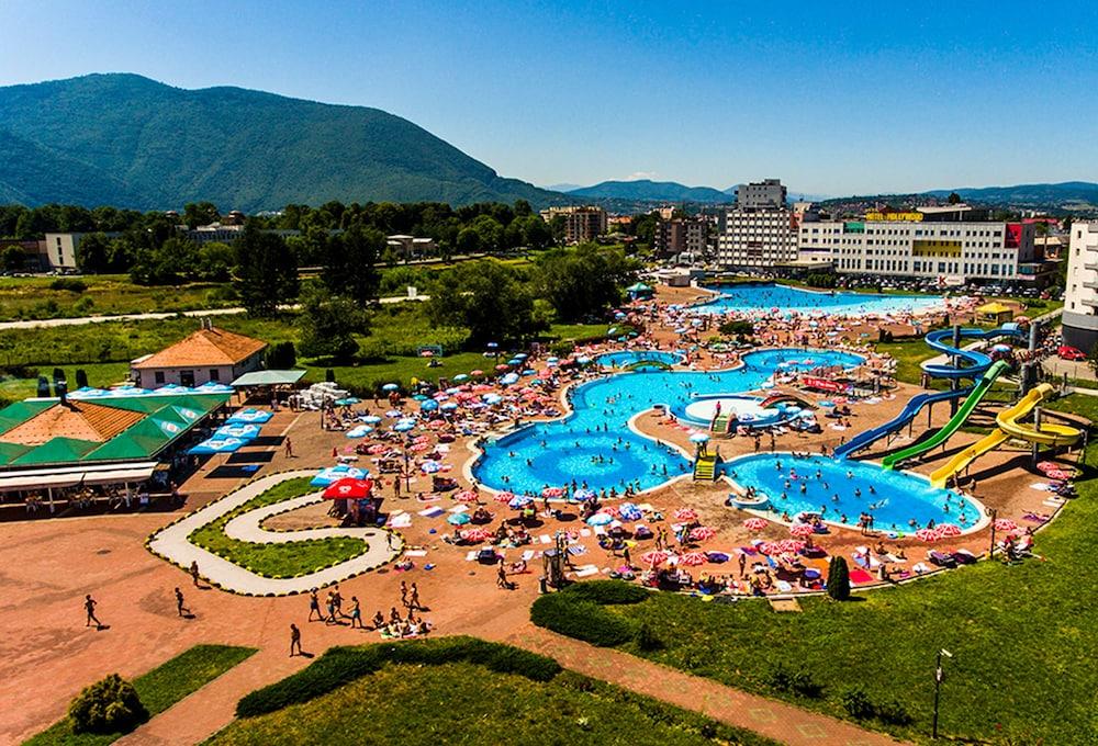 Hotel Hills Sarajevo Congress & Thermal Spa Resort Іліджа Екстер'єр фото Aquapark Podgorica